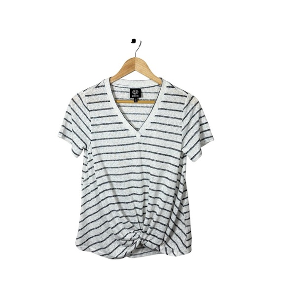 Bobeau Women’s Soft Knit Twist Hem V-Neck Tee in White/Charcoal XS - Picture 6 of 9